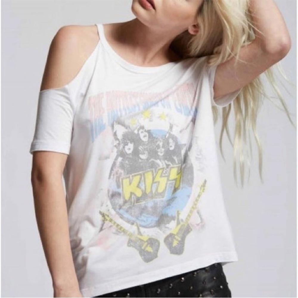 Recycle Karma KISS Graphic Cold Shoulder Tee